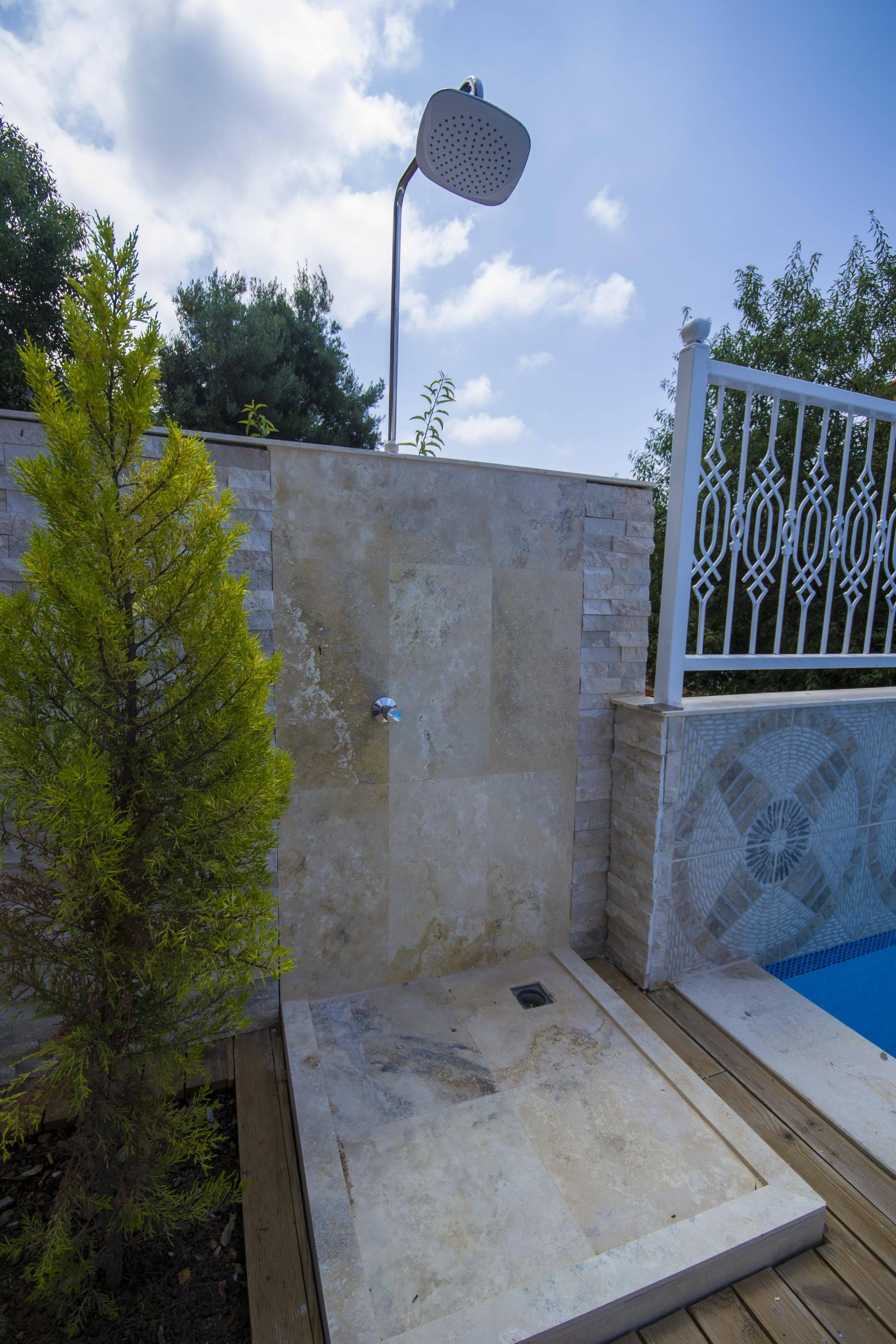Kelebek Studio Apartments Kalkan Exterior foto